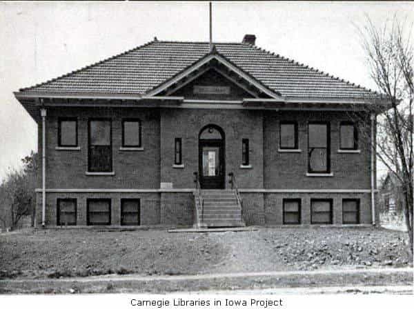 Black and white image depicting the front exterior of the Tama Public Library. Taken from the 3rd Report of the Iowa Library Commission, coverage 1905-1906. (Published in 1907), opposite page 54.