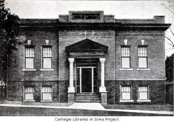 Black and white image depicting the exterior front of the Glenwood Public Library. Taken from the 3rd Report of the Iowa Library Commission, coverage 1905-1906. (1907), opposite page 36.